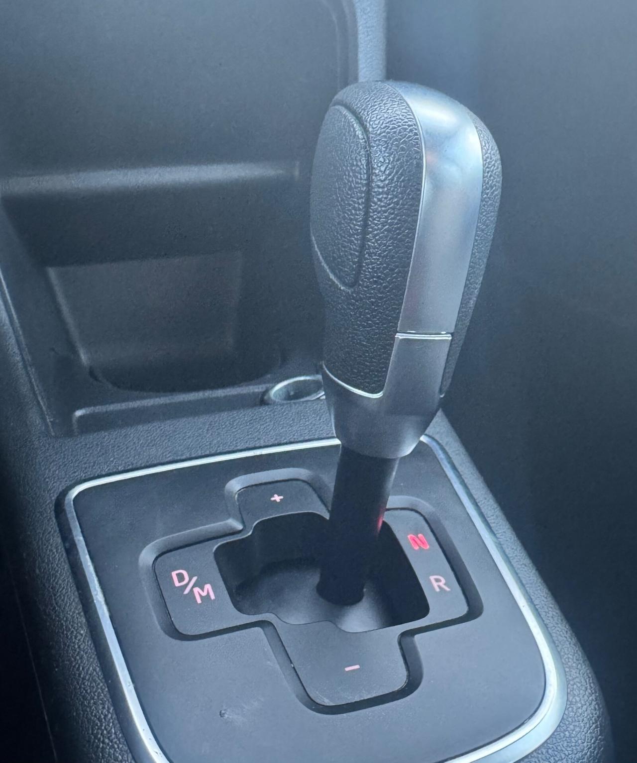Volkswagen up! Neopatent. CAMBIO AUTOMATICO