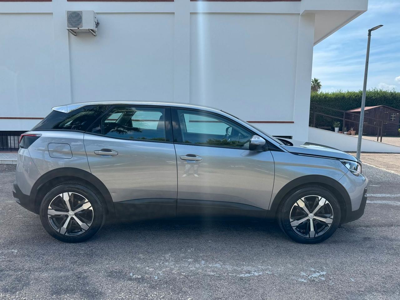 Peugeot 3008 1.5d Cambio Manuale FULL OPTIONALS