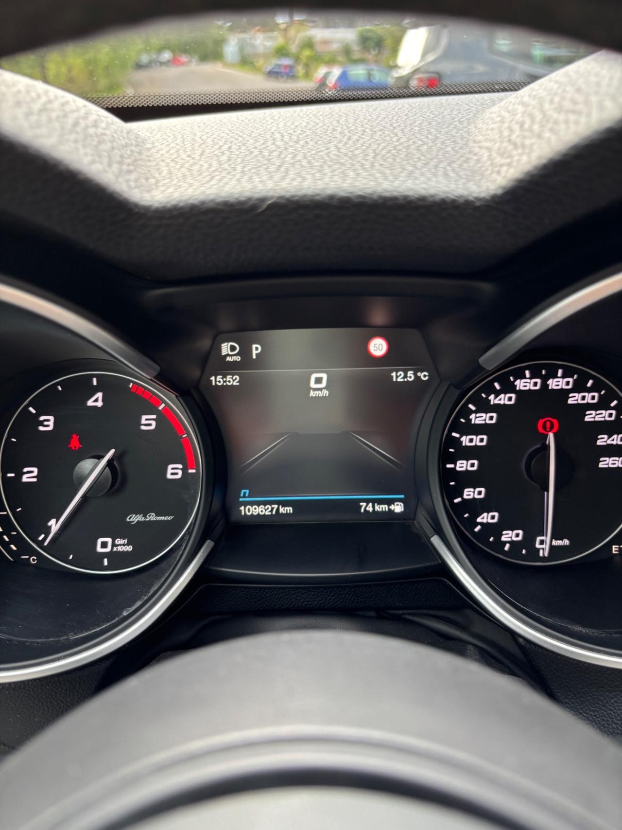 Alfa Romeo Stelvio 2.2 190 CV Executive 2022 total black