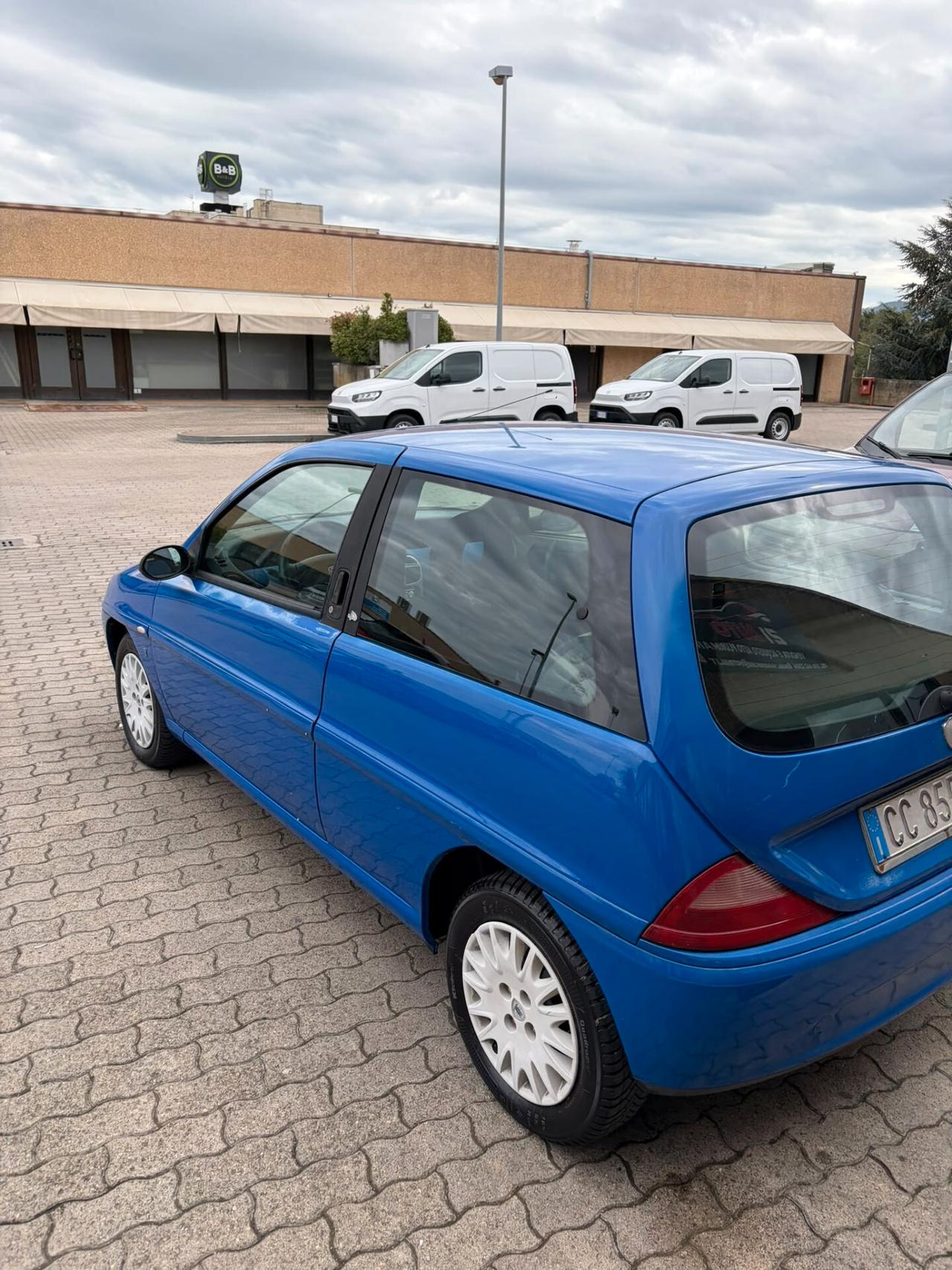 Lancia Y 1.2i cat Elefantino Blu