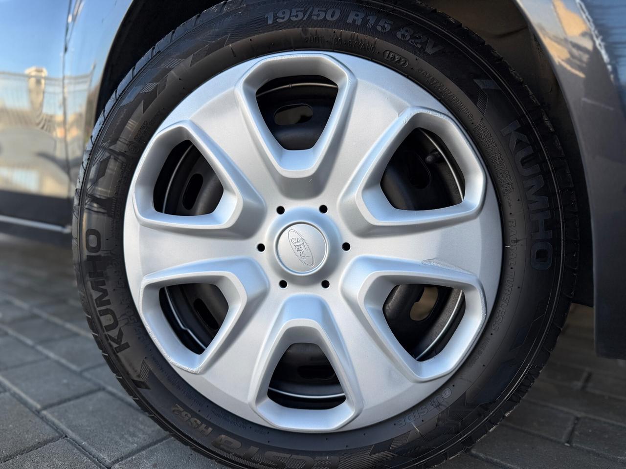 Ford Fiesta 1.2 82 CV 5 porte