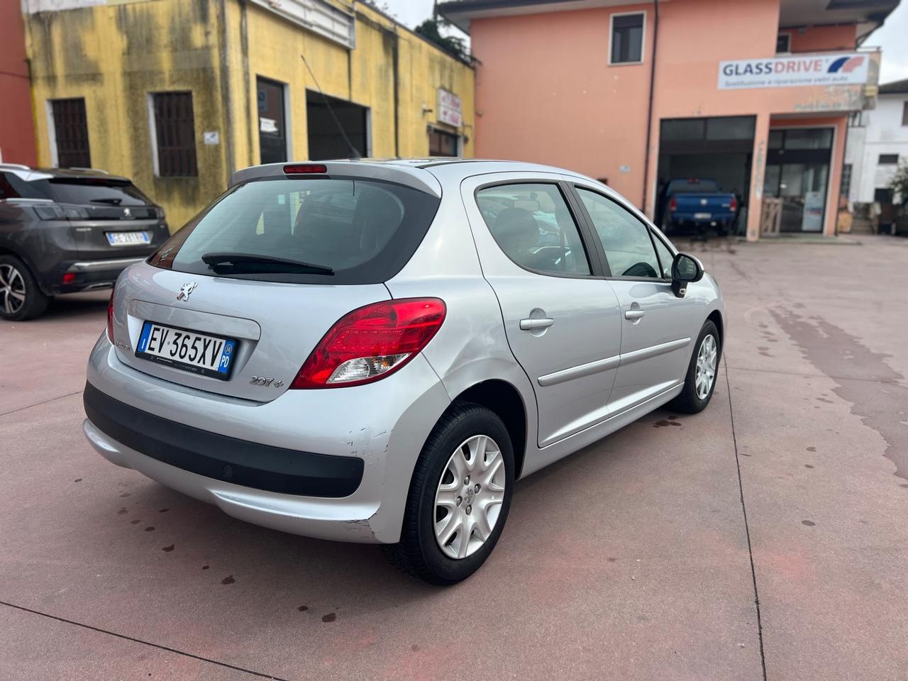 Peugeot 207 Plus 1.4 HDi 70CV 5 porte