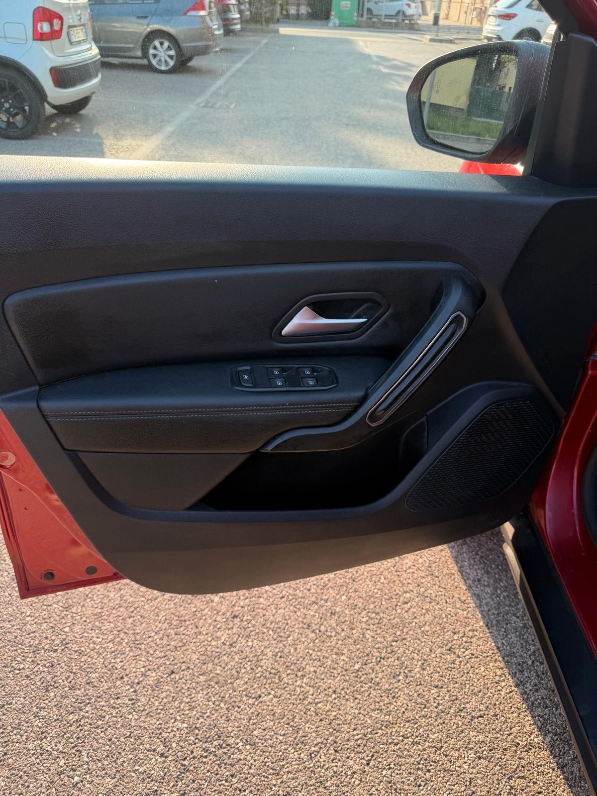Dacia Duster 1.0 tce Gpl - NAV. - NEOP. - 12 MESI DI GARANZIA -