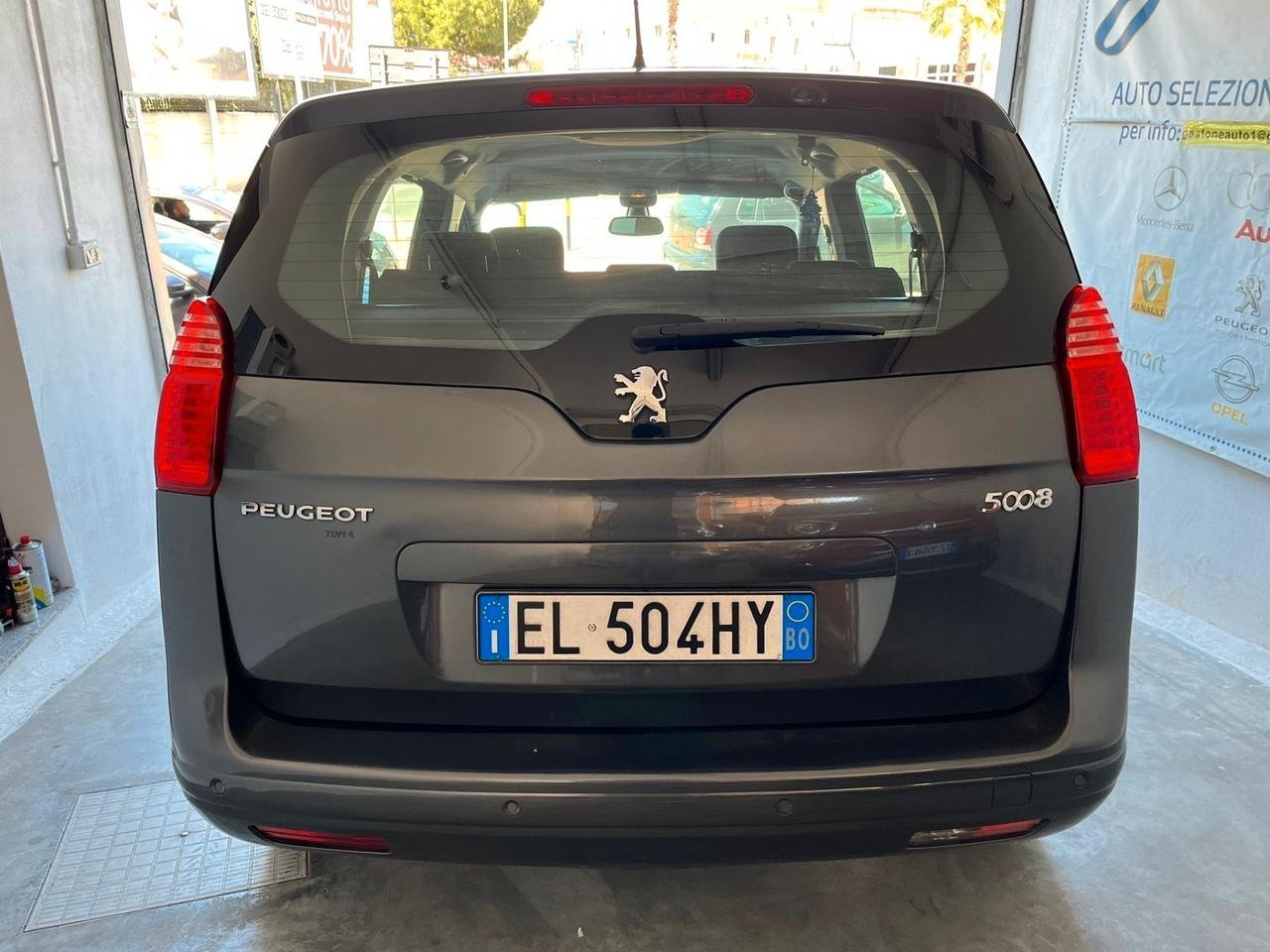 Peugeot 5008 1.6 HDi 112CV Allure 7 POSTI