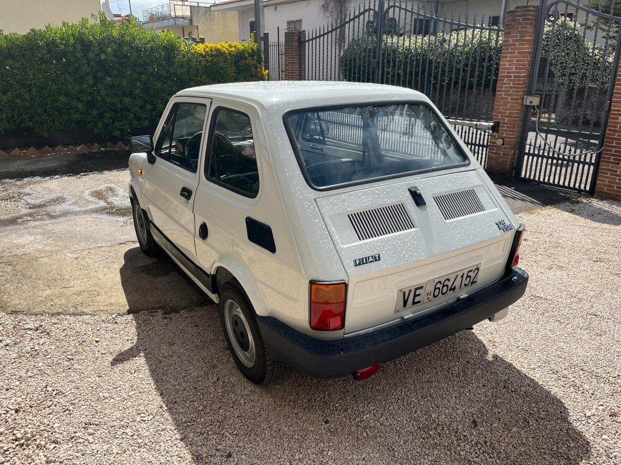 FIAT 126 versione FSM 1987 appena restaurata
