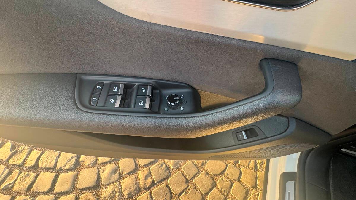 Audi Q8 55 3.0 tfsi mhev Sport quattro tiptronic