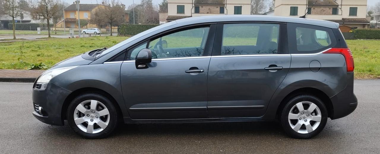 Peugeot 5008 1.6 HDi 112CV Business