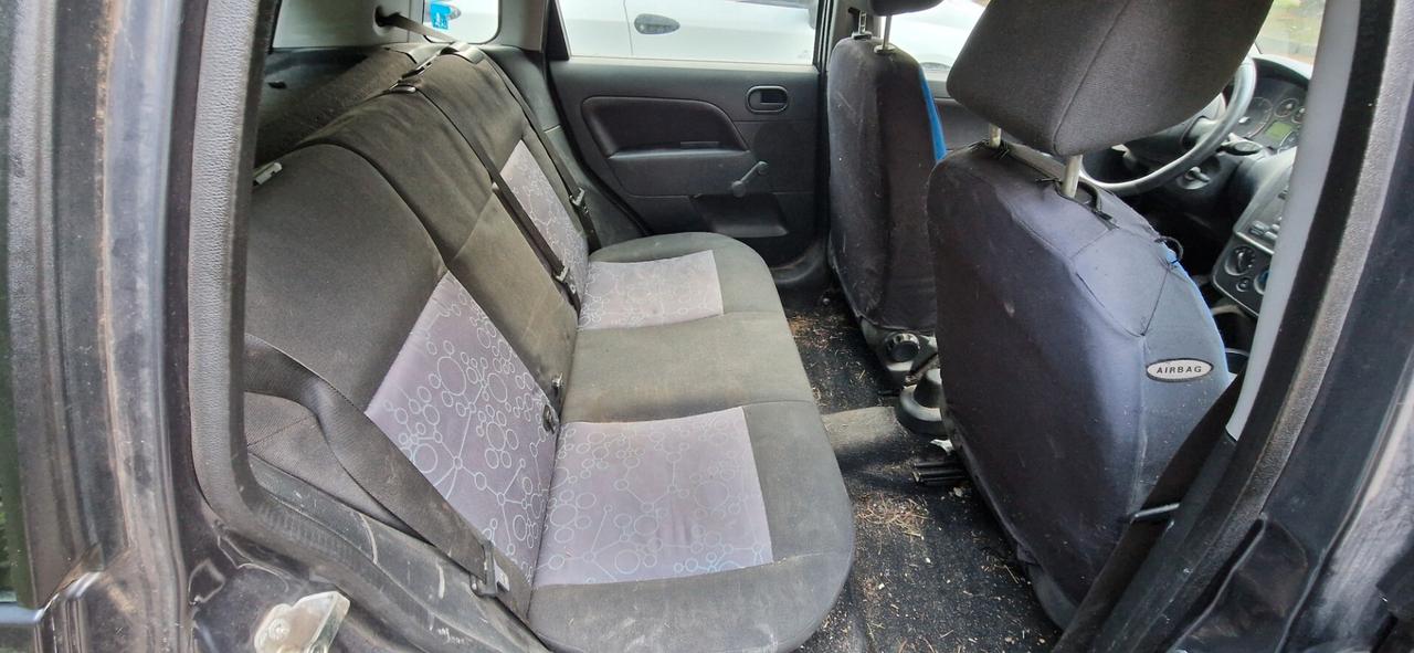 Ford Fiesta 1.4 TDCi 5p. Ghia per export