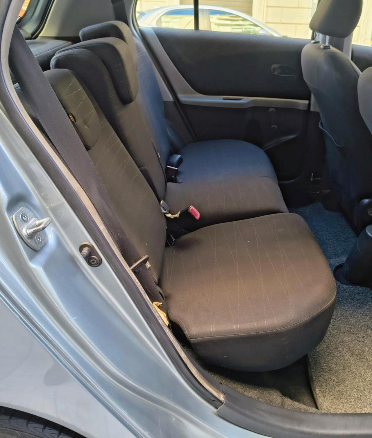 Toyota Yaris 1.0 5 porte