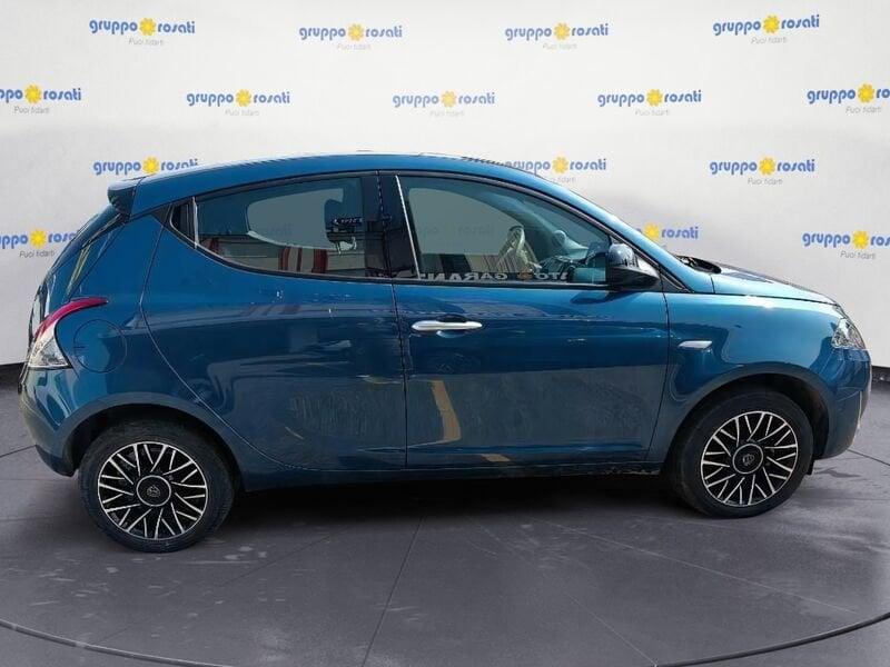 Lancia Ypsilon New 5 porte My24 1.0 Firefly 70 CvStart&Stop Hybrid Oro