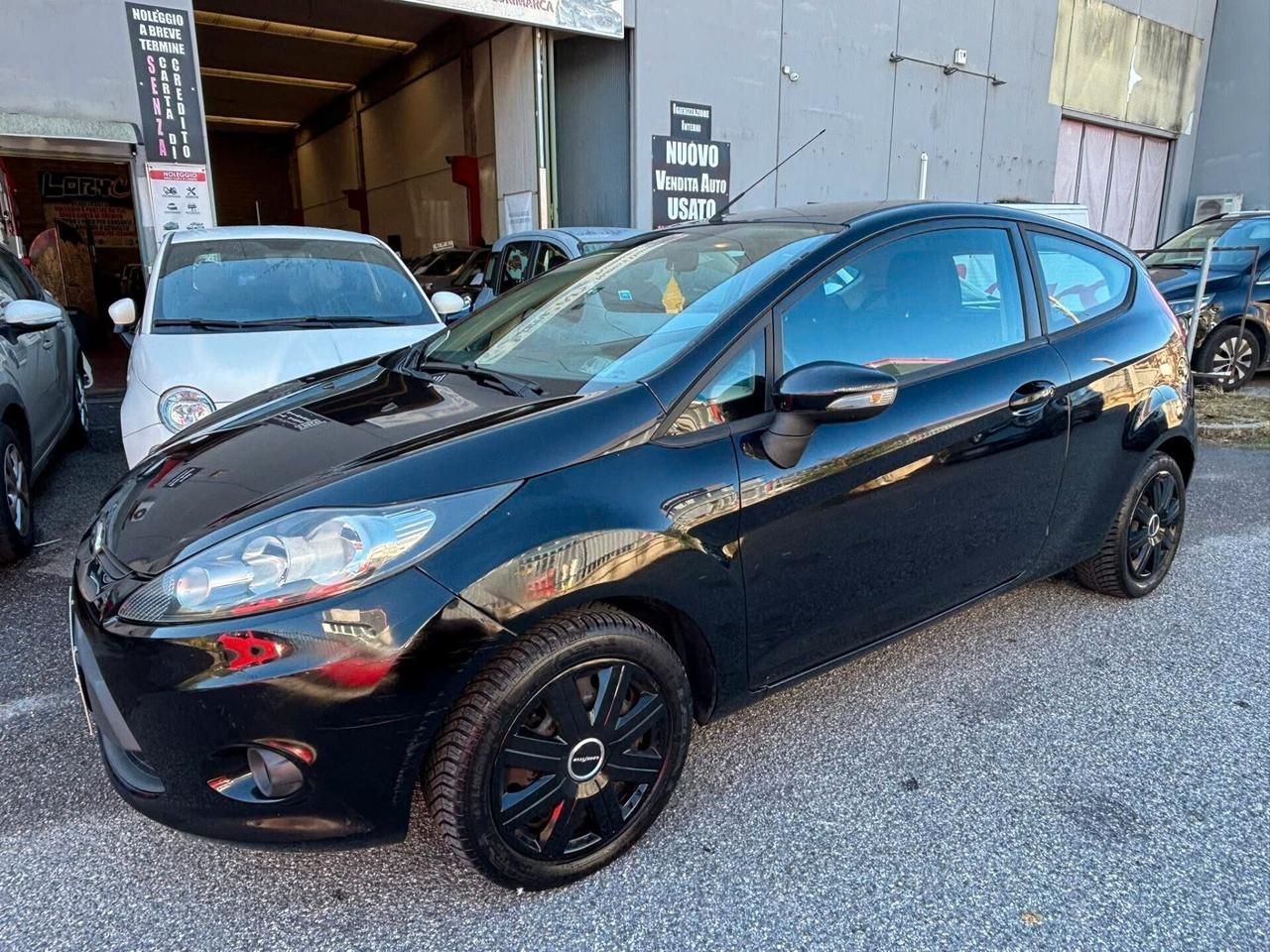 Ford Fiesta 1.4 5 porte Bz.- GPL Titanium NEOPATENTATI