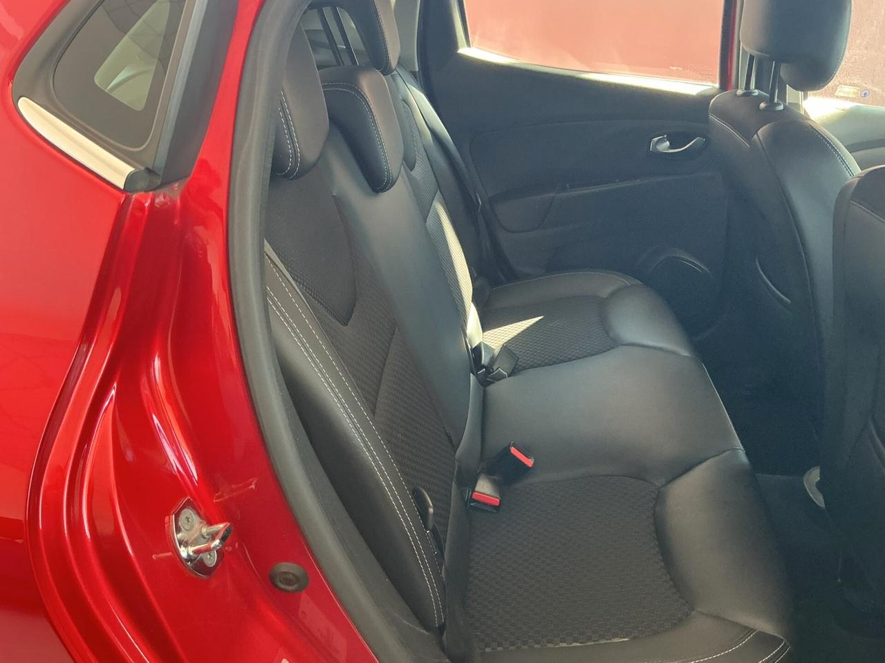 Renault Clio TCe 12V 90 CV 5 porte Moschino Intens