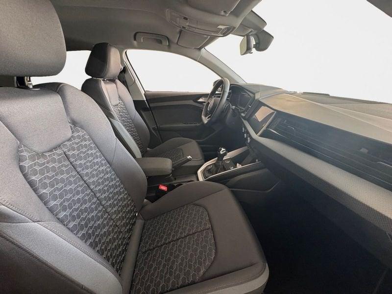 Audi A1 Sportback 30 1.0 tfsi Identity Black 116cv s-tronic