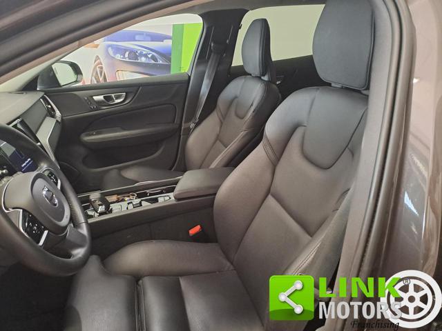 VOLVO V60 Cross Country 2.0 B4 D 211H 195 MHEV HYBRID PLUS AWD AUTOMATICA