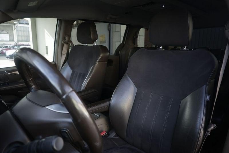 Lancia Voyager Lancia Voyager 2.8 Turbodiesel Platinum 163 CV ANNO 2013