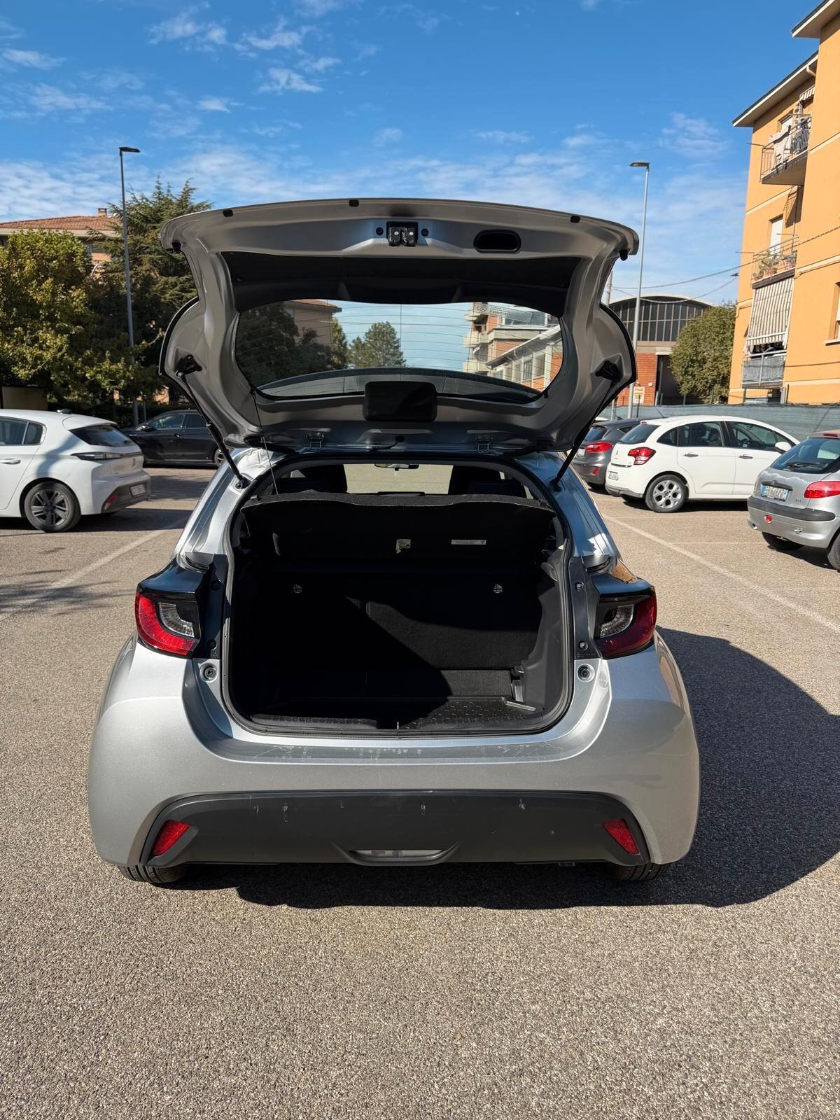 Toyota Yaris 1.5 HYBRID - NEOPATENTATI - 12 MESI DI GARANZIA -