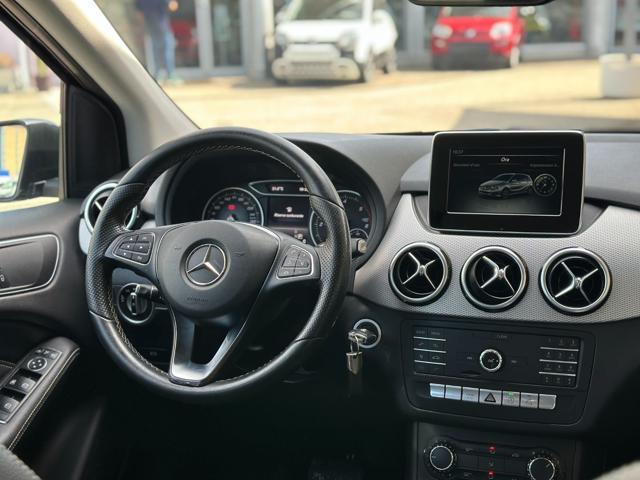 MERCEDES-BENZ B 180 d Automatic Premium