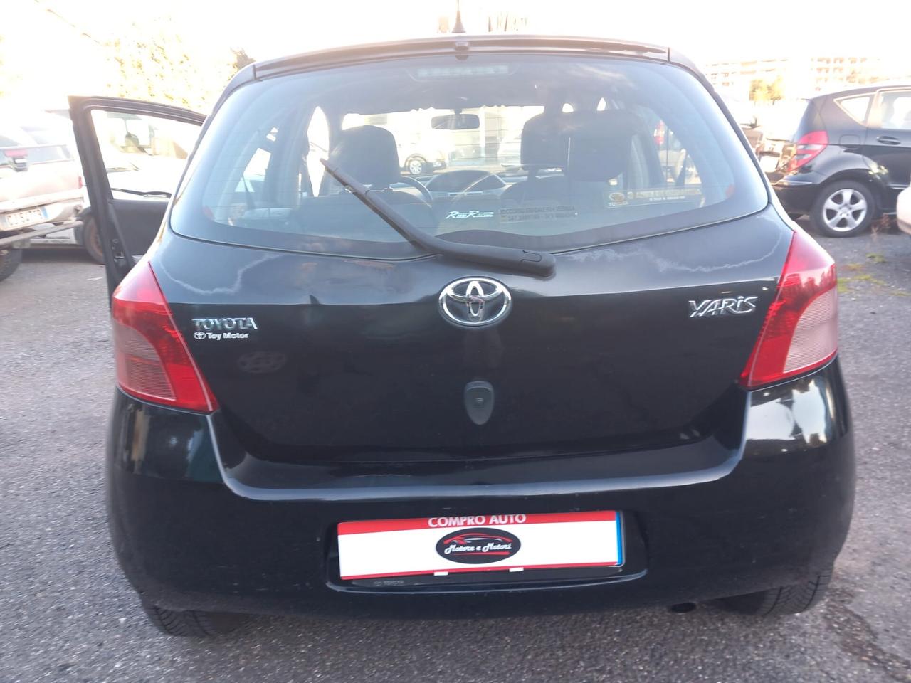 Toyota Yaris 1.0 5 porte Sol