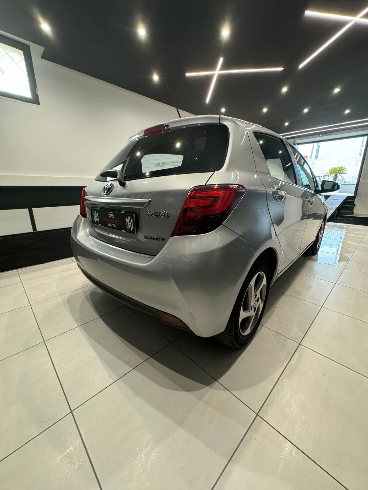 Toyota Yaris 1.3 5 porte Lounge Multidrive S