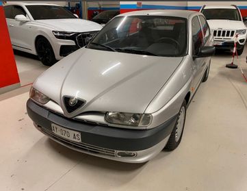 Alfa Romeo 146 1.6i 16V Twin Spark cat L