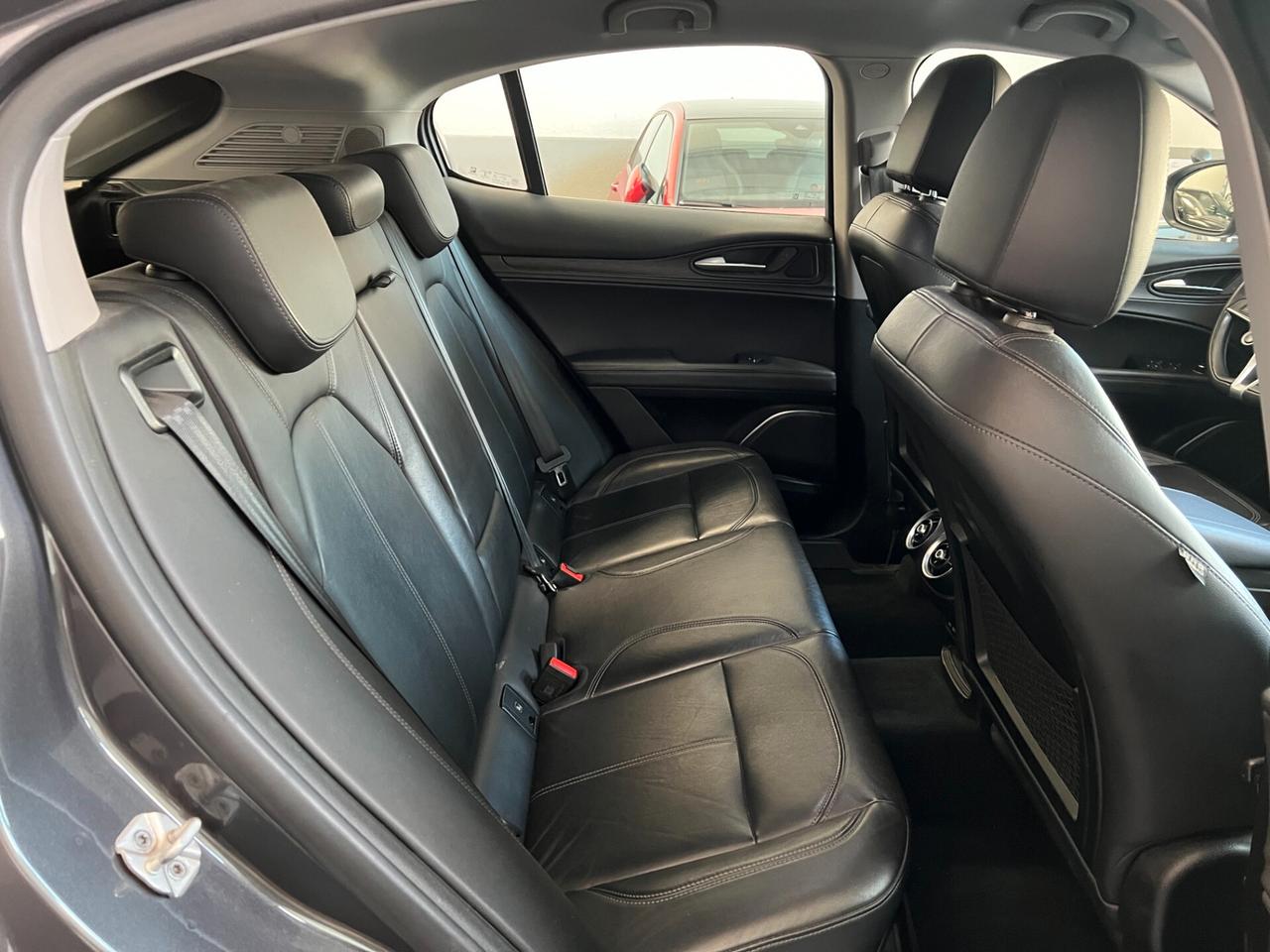 Alfa Romeo Stelvio 2.2 Turbodiesel 210 CV AT8 Q4 Super