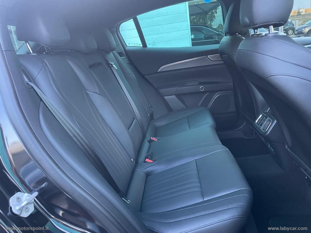 MASERATI 2.0 MHEV 300 CV GT SOLO 10.000 KM!!!