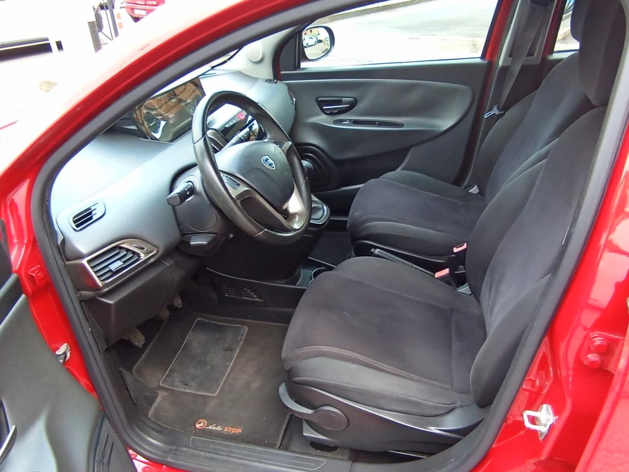 Lancia Ypsilon 1.2 69 CV Elefantino