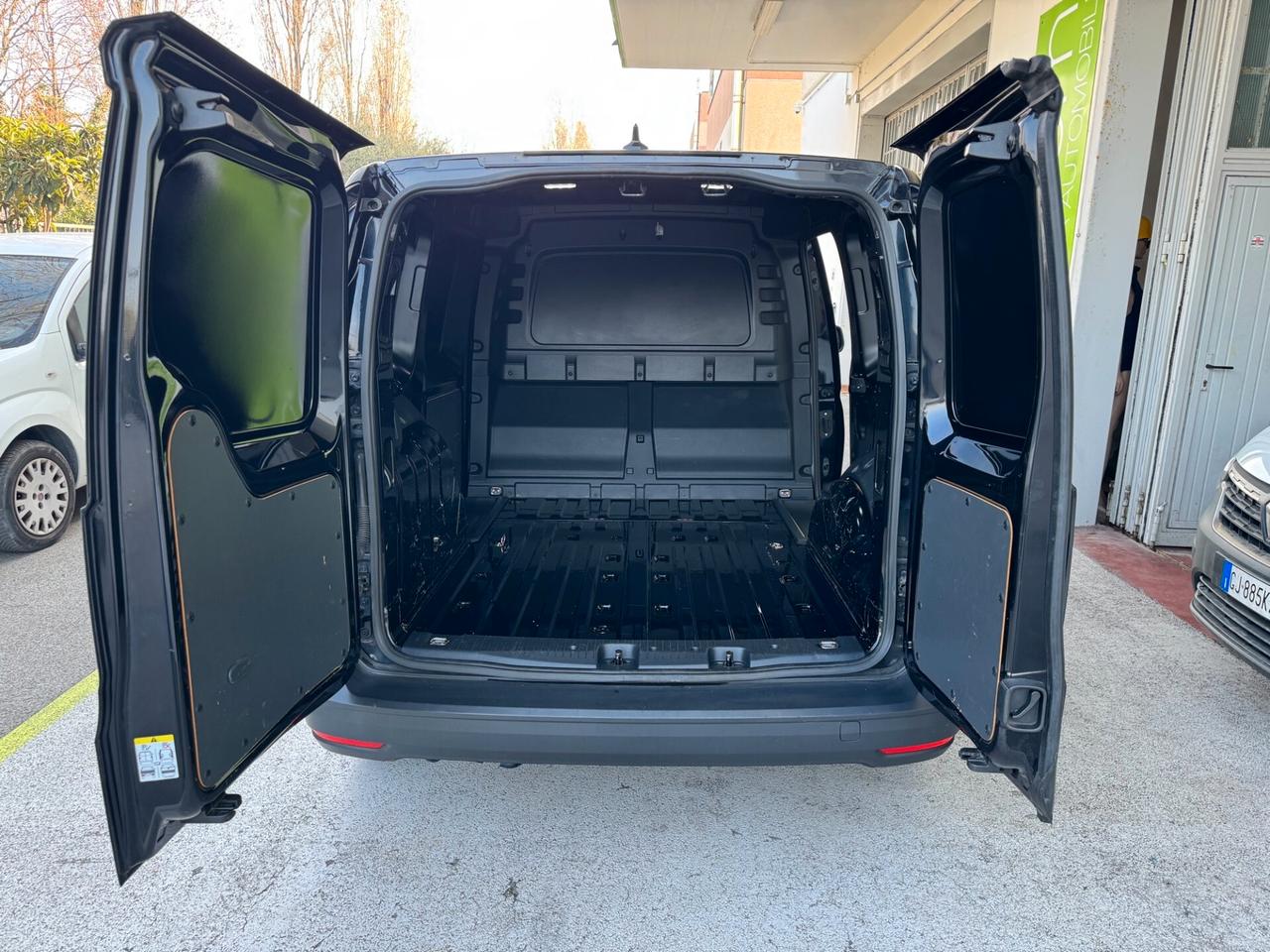 Volkswagen Caddy 2.0 TDI GARANZIA 24 MESI UNIPROP.