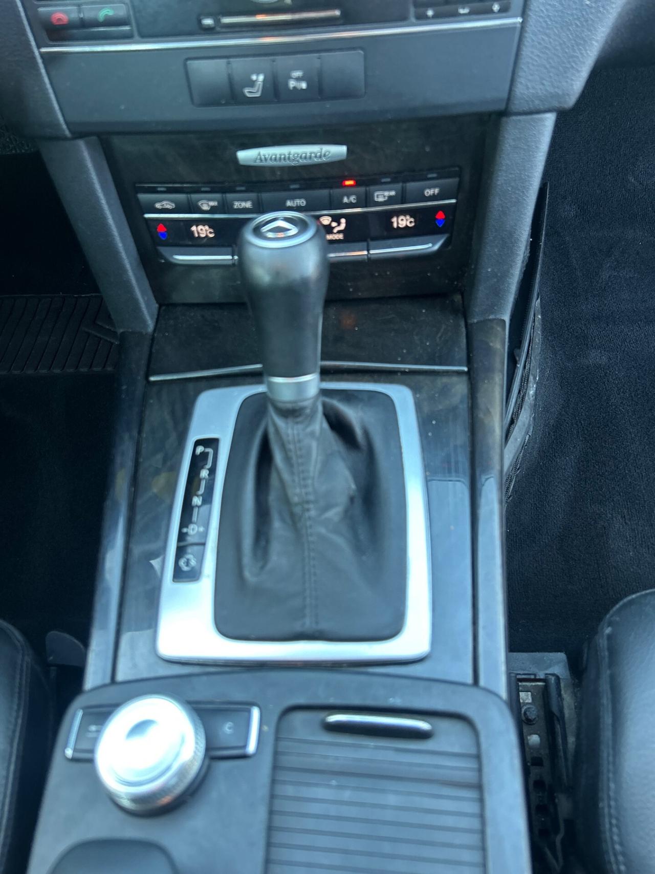 Mercedes-benz E 250 E 250 CDI BlueEFFICIENCY Avantgarde AMG