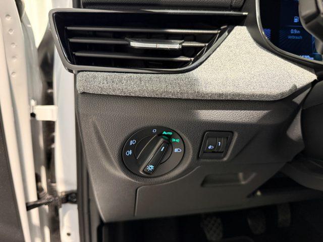 SKODA Kamiq 1.0 TSI Black Dots Camera LED DAB+ Keyless