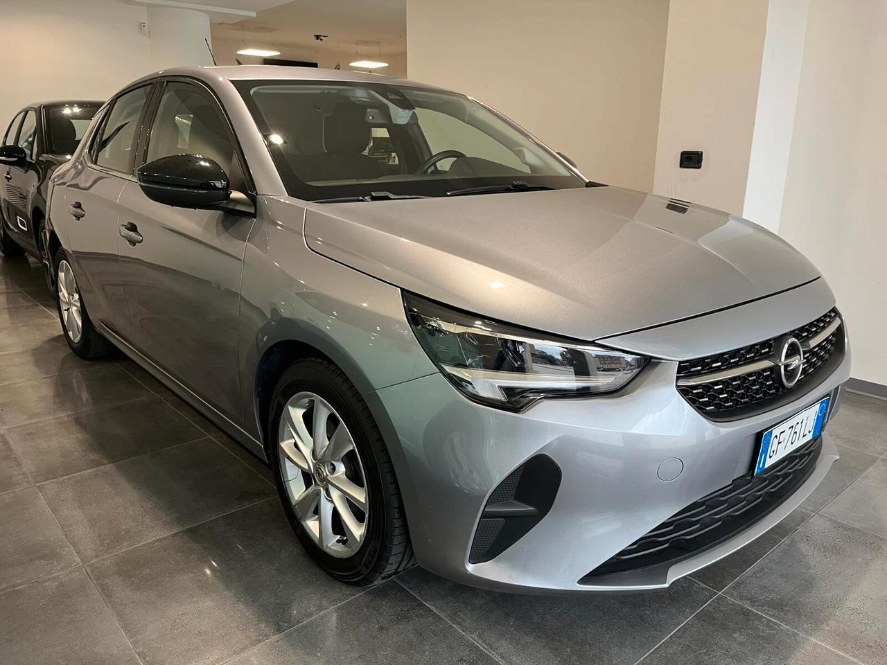 Opel Corsa 1.2 Elegance ottima valutazione per eventuale permuta con auto recenti max. km 80.000