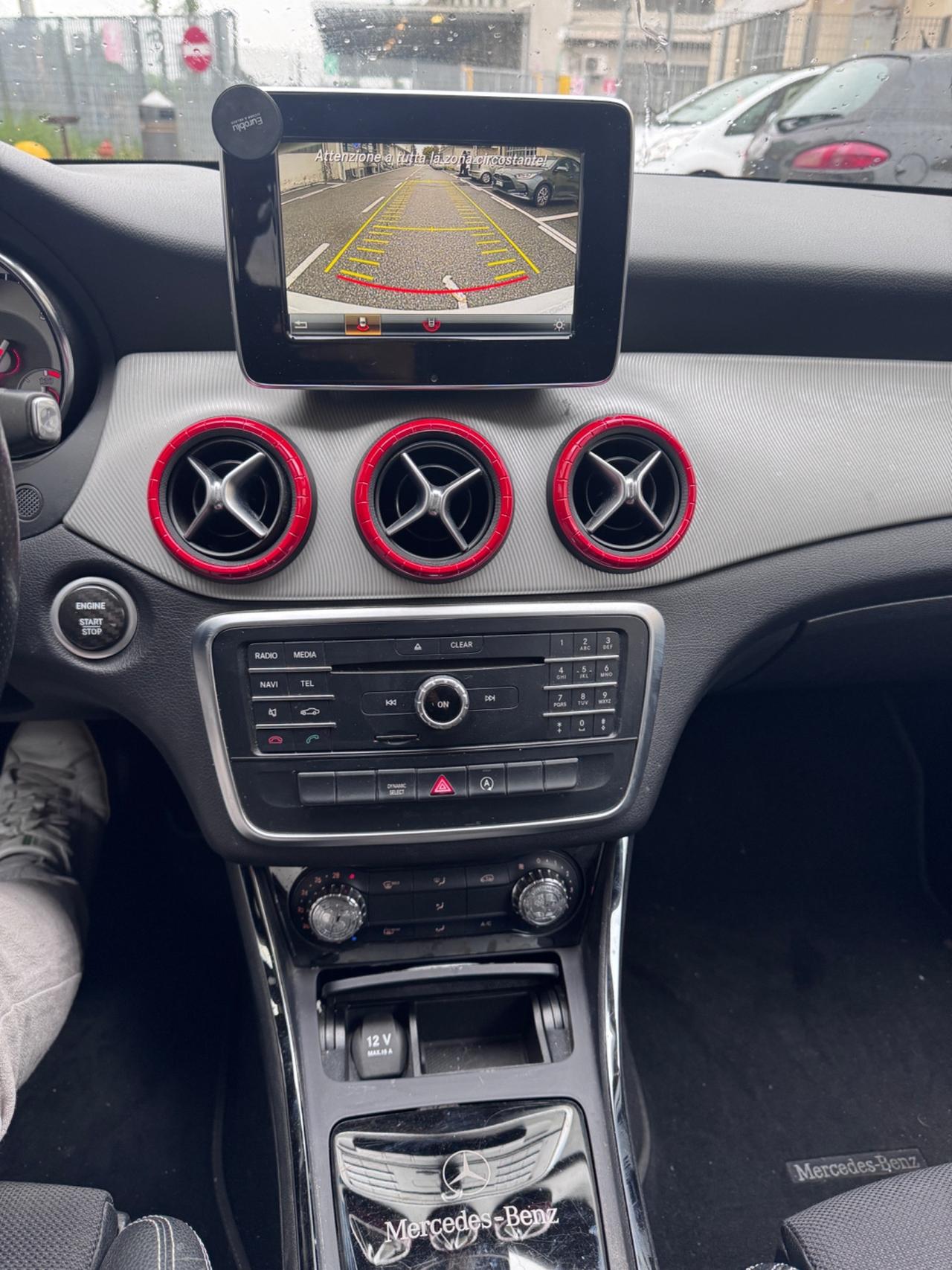 Mercedes-benz CLA 200d Automatico 2016