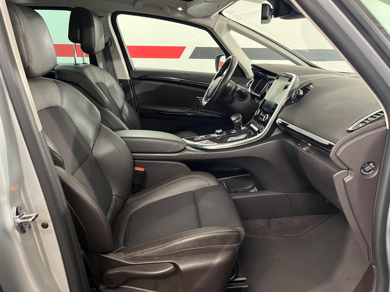 Renault Espace dCi 160CV EDC Energy Initiale Paris 4Control