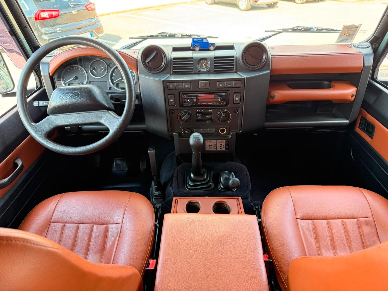 Land Rover Defender 90 2.4 TD4 Station Wagon E