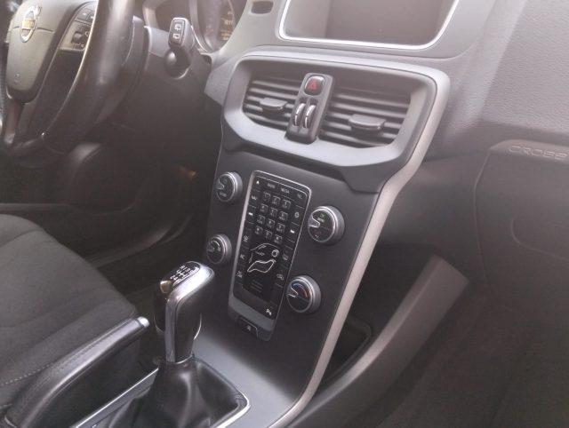 VOLVO V40 Cross Country D2 1.6 Business