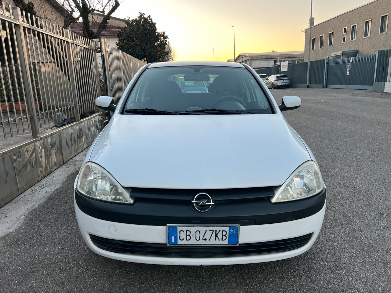 Opel Corsa 1.2i 5 porte Euro 4 adatta a neopatentati