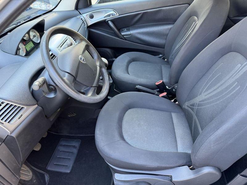 Lancia Ypsilon Ypsilon 1.2 8v Diva 69cv IDONEA NEOPATENTATI