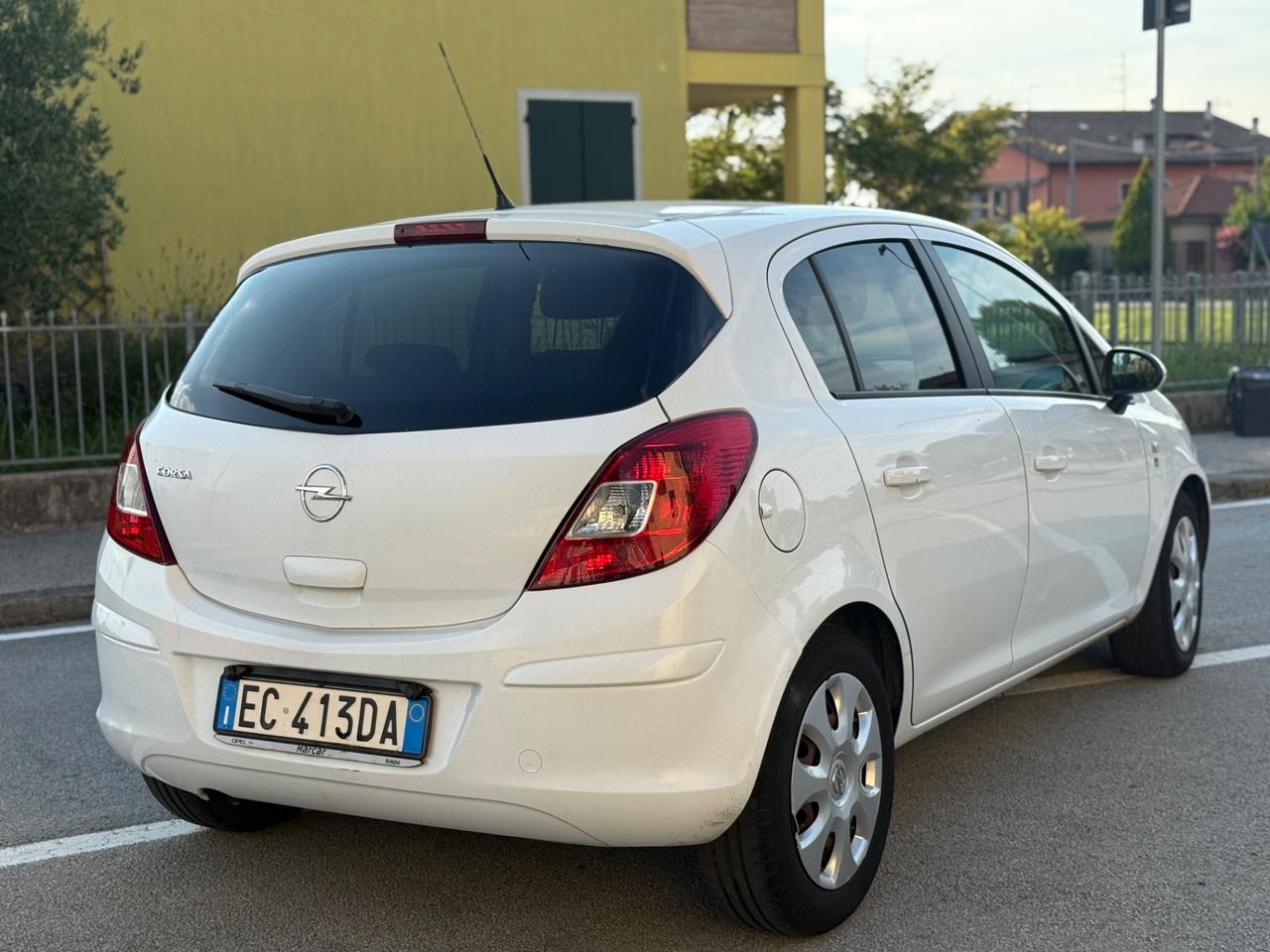 Opel Corsa 1.2 5 porte Edition
