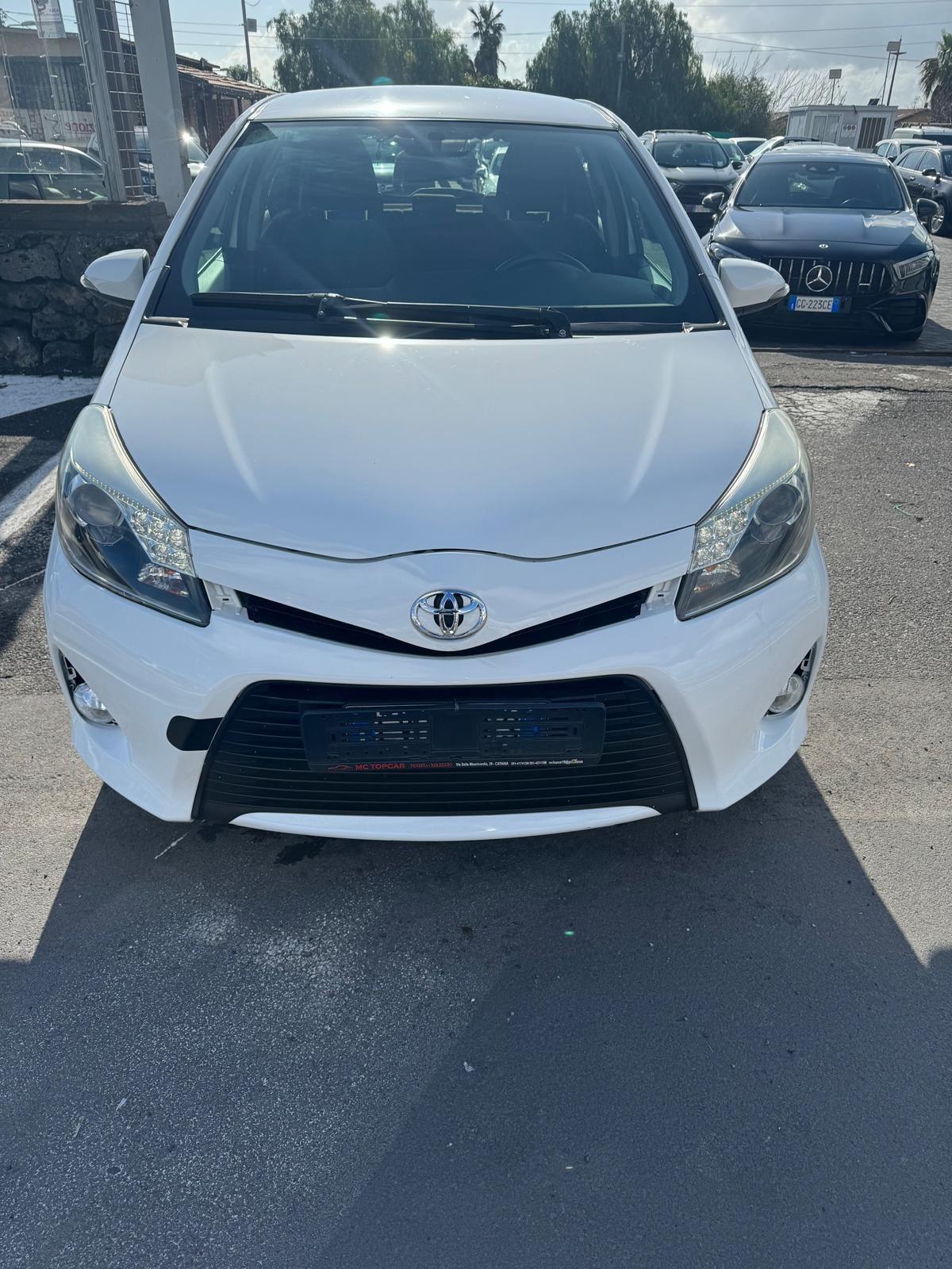 Toyota Yaris 1.5 Hybrid 5 porte Lounge