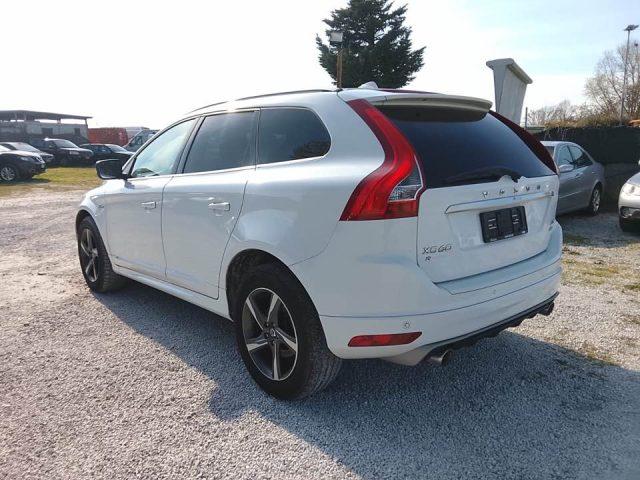 VOLVO XC60 D5 AWD Geartronic R-design Kinetic