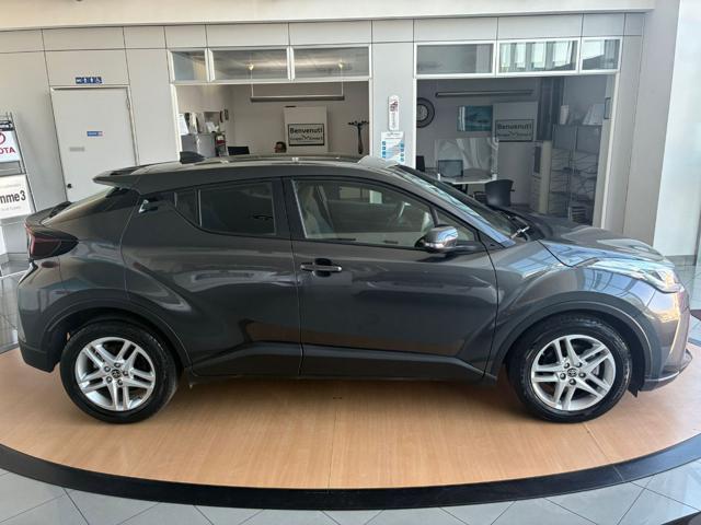 TOYOTA C-HR 1.8 Hybrid E-CVT Active