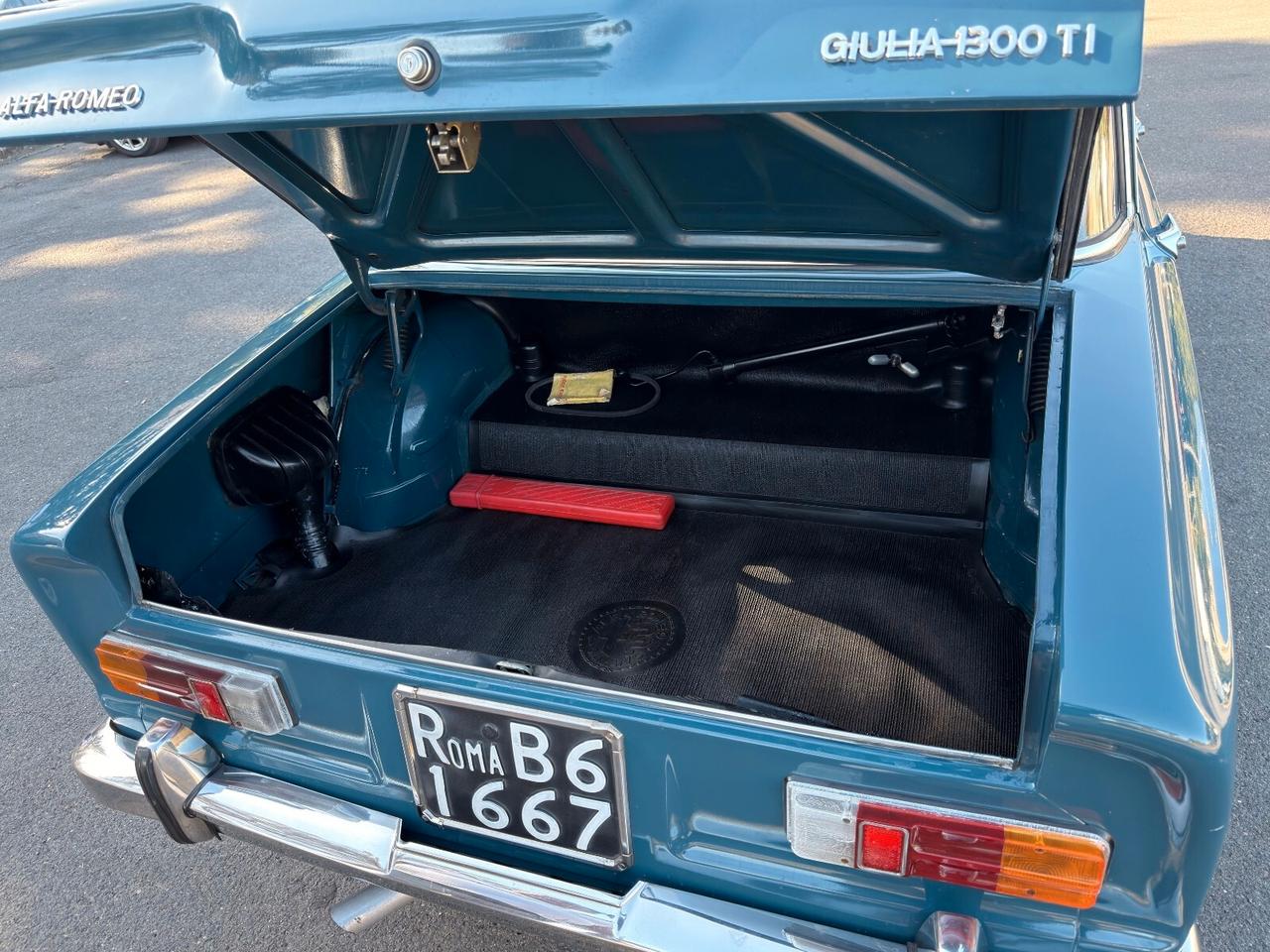 Alfa Romeo Giulia 1300 TI