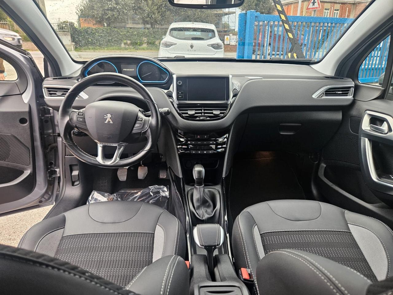 Peugeot 2008 PureTech 82 S&S Allure