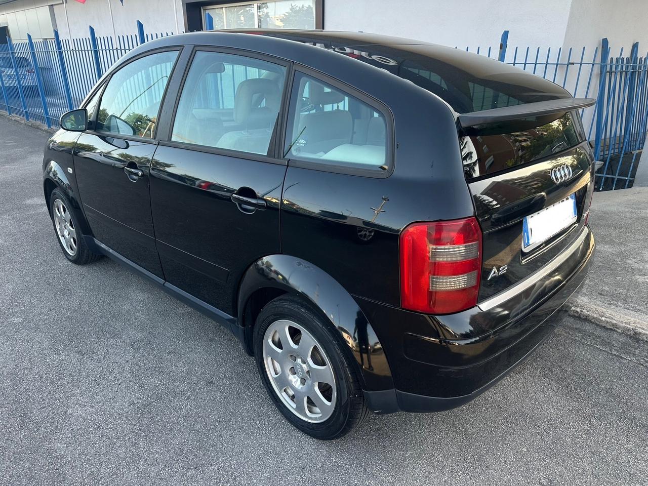 Audi A2 top