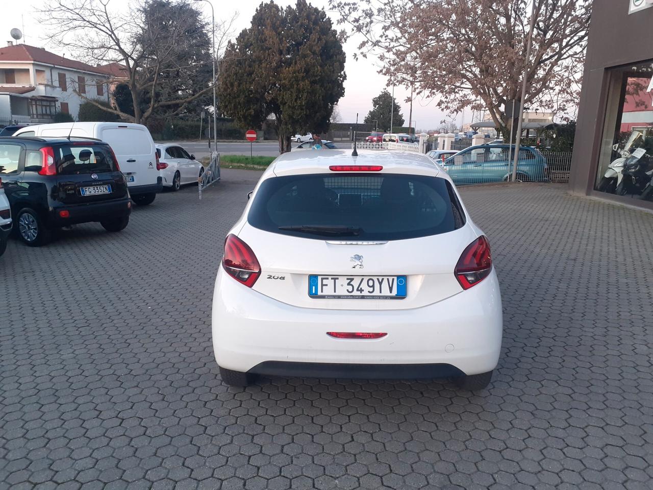 PEEUGEOT 208 AUTOCARRO 2 POSTI