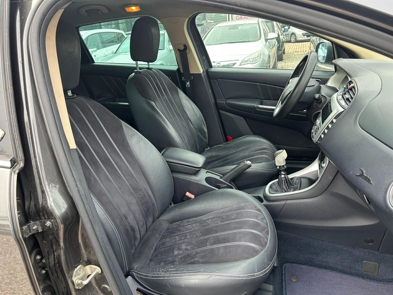 Lancia Delta 2.0 MJT DPF Platino 165CV