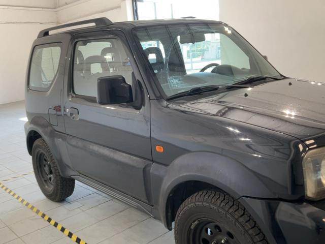 SUZUKI Jimny 1.3i 16V cat 4WD JLX