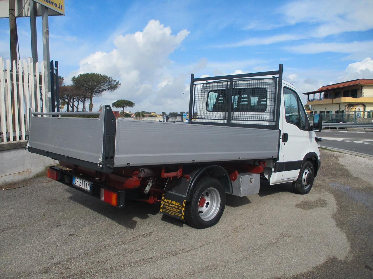 Iveco Daily 35C15 2.8 150CV RIBALTABILE TRILAT. TAGLIANDATO