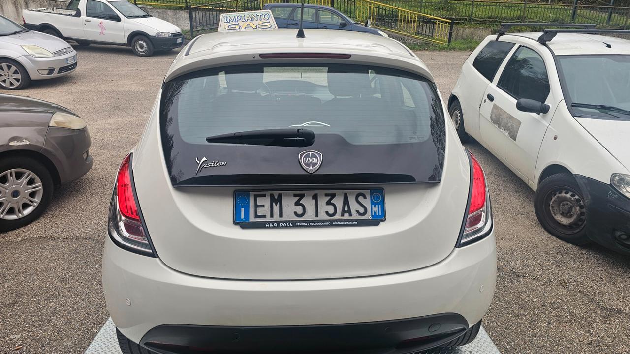 Lancia Ypsilon 1.2 69 CV 5 porte GPL Ecochic Gold