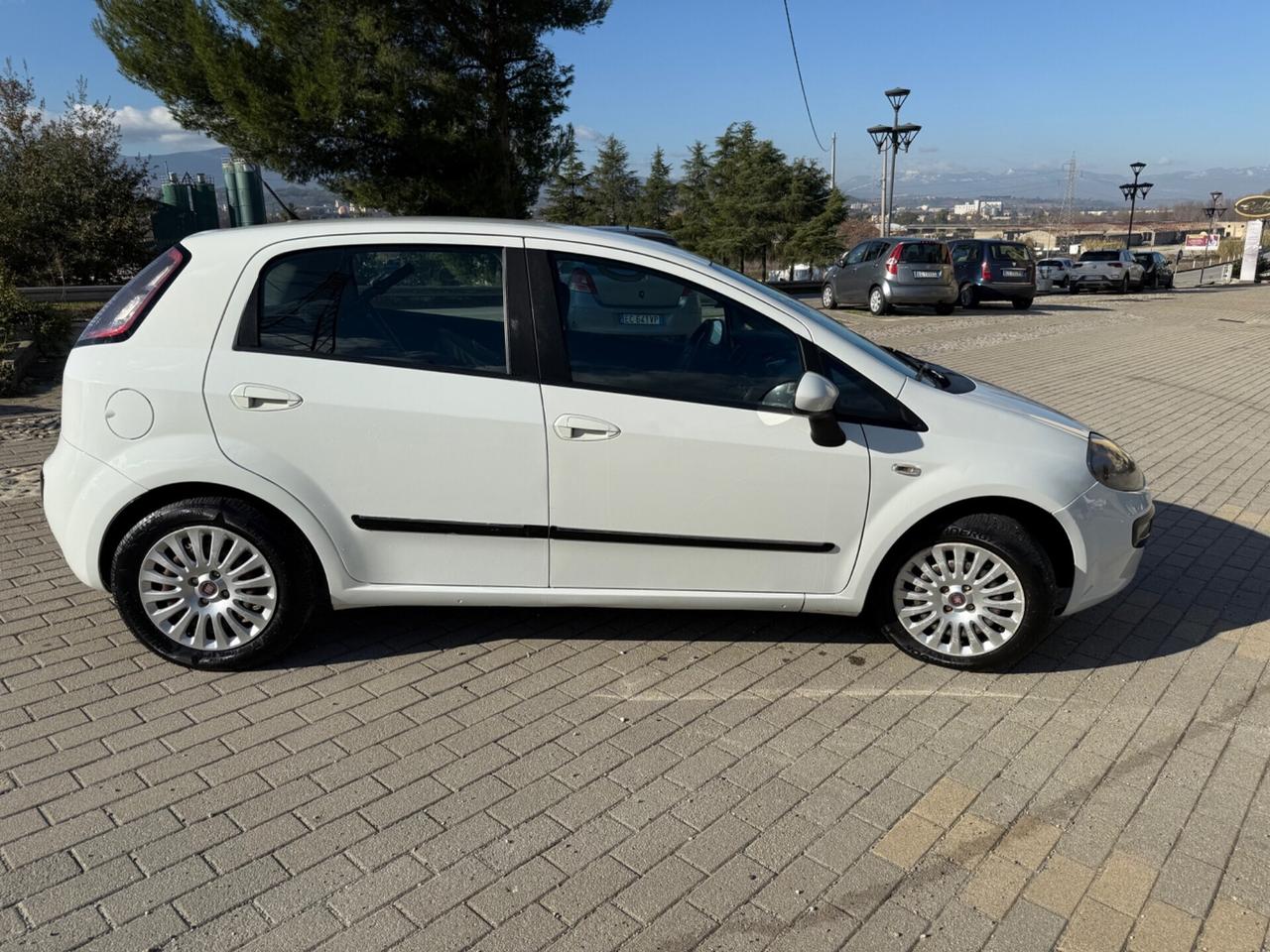 Fiat Punto Evo 1.2 benzina neopatentato